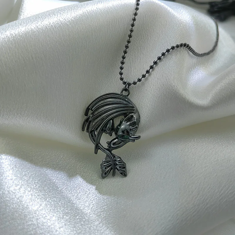 Comment entraîner votre Dragon-collier sans dents nuit fourrure Animal Dragon bijoux, pendentif Dragon gardien cadeau cosplay Comment entraîner votre Dragon-collier sans dents nuit fourrure Animal Dragon bijoux, pendentif Dragon gardien cadeau cosplay