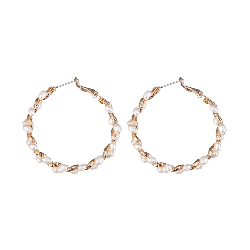 boucles d'oreilles en or plaqué or 18 carats pour femmes, bijoux de haute qualité, boucles d'oreilles à breloques circulaires tressées en perles d'eau douce naturelles boucles d'oreilles en or plaqué or 18 carats pour femmes, bijoux de haute qualité, boucles d'oreilles à breloques circulaires tressées en perles d'eau douce naturelles