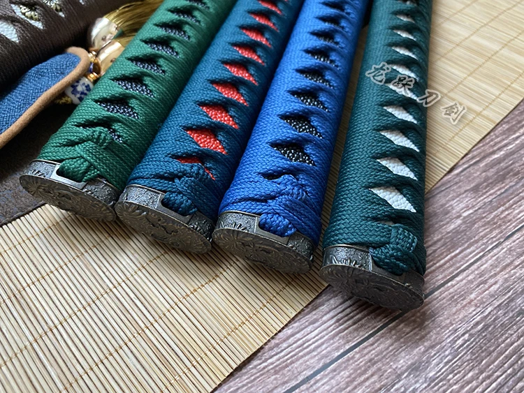 ensemble de poignée d'épée de samouraï japonais fait à la main, accessoire de bricolage, kirsite tsuka, fuchi kashira, nice katana, wakizashi ensemble de poignée d'épée de samouraï japonais fait à la main, accessoire de bricolage, kirsite tsuka, fuchi kashira, nice katana, wakizashi