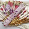 Éventail à main pliant en tissu rond, design personnalisé en fleurs de cerisier, avec sac cadeau, cadeaux de mariage pour les invités, 100 pièces