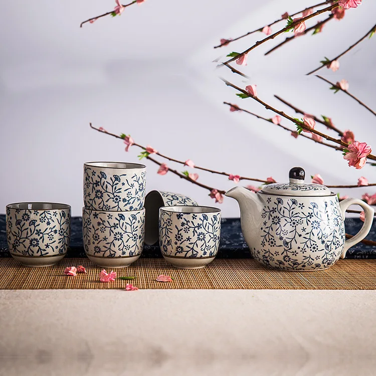bouilloire chinoise en céramique de style japonais, ensemble de théière colorée sous glaçure peinte à la main avec pot et tasses pour service à thé de thanksgiving bouilloire chinoise en céramique de style japonais, ensemble de théière colorée sous glaçure peinte à la main avec pot et tasses pour service à thé de thanksgiving
