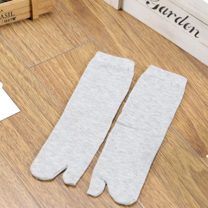 bambou japonais hommes et femmes été fibre deux doigts chaussettes noir kimono bascule sandale fendu ninjia blanc tabi orteil chaussettes bambou japonais hommes et femmes été fibre deux doigts chaussettes noir kimono bascule sandale fendu ninjia blanc tabi orteil chaussettes