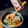 cuillère en bois pour la cuisine, la maison, la soupe britannique coréenne cuillères en céramique japonaises mignonnes, accessoires de cuisine utiles vente chaude