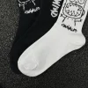 chaussettes mi tube respirantes en coton pour hommes, motif de dessin animé japonais, style hip hop, chaussettes de planche à roulettes, chaussettes longues et douces, boîte de 4 paires