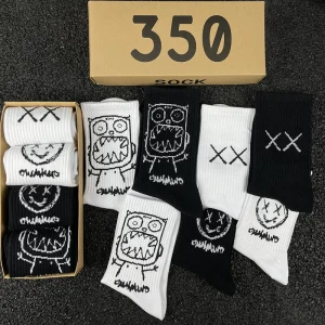Chaussettes mi-tube respirantes en coton pour hommes, motif de dessin animé japonais, style hip hop, chaussettes de planche à roulettes, chaussettes longues et douces, boîte de 4 paires