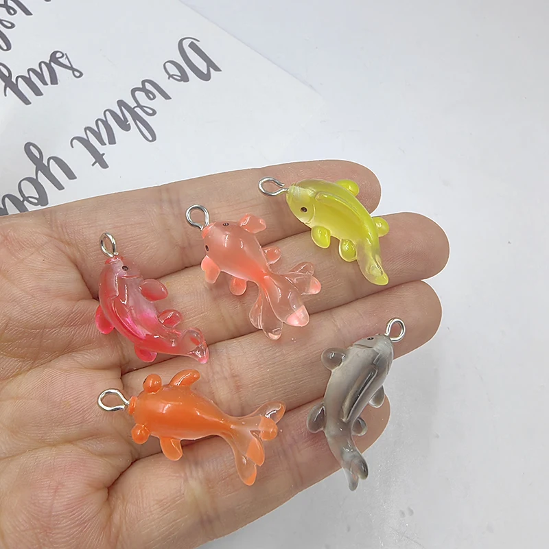 breloques kawaii en forme de petit poisson, carpe koi, pour la fabrication de bijoux, animaux, pendentifs en forme de poisson rouge, artisanat, boucle d'oreille, porte clés, 10 pièces breloques kawaii en forme de petit poisson, carpe koi, pour la fabrication de bijoux, animaux, pendentifs en forme de poisson rouge, artisanat, boucle d'oreille, porte clés, 10 pièces