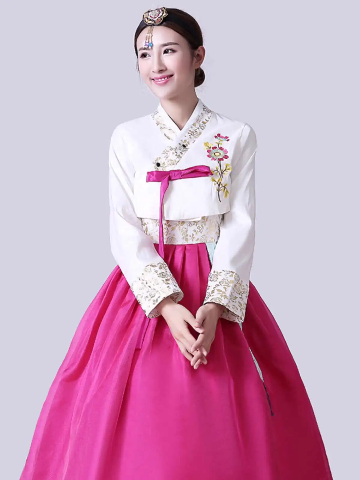 ensemble hanbok de cour pour femmes, nouveau style coréen, fleur brodée, robe de mariée coréenne, robe de danse de spectacle ensemble hanbok de cour pour femmes, nouveau style coréen, fleur brodée, robe de mariée coréenne, robe de danse de spectacle