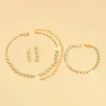 Ensemble de bijoux en strass plaqué argent brillant, collier, boucles d’oreilles, Bracelet, Collection d’accessoires en trois pièces Ensemble de bijoux en strass plaqué argent brillant, collier, boucles d’oreilles, Bracelet, Collection d’accessoires en trois pièces