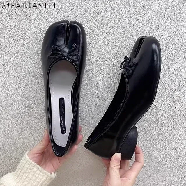 tabi chaussures ballet falts ballerine en cuir chaussures pour femmes bout fendu chaussures plates tabi sans lacet mocassins à fond souple avec nœud tabi chaussures ballet falts ballerine en cuir chaussures pour femmes bout fendu chaussures plates tabi sans lacet mocassins à fond souple avec nœud