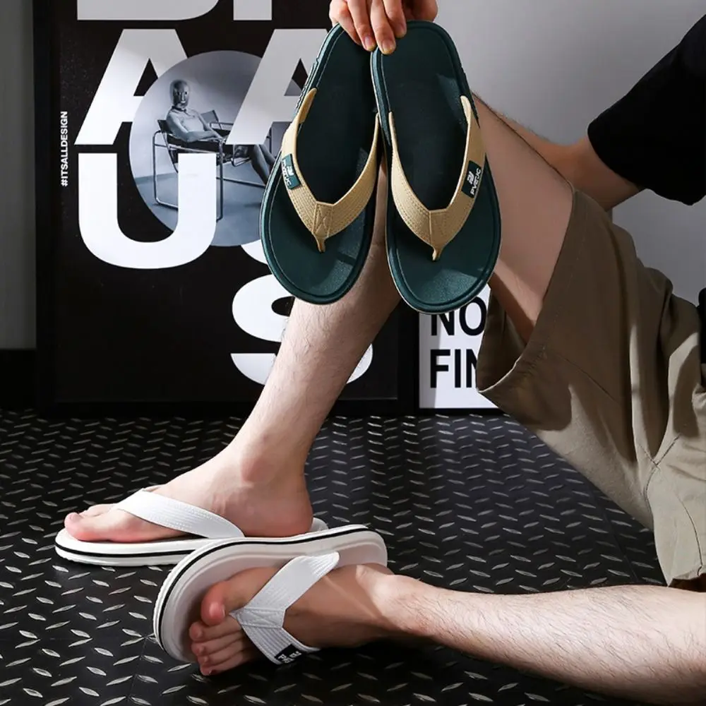 tongs simples et décontractées pour hommes, respirantes et antidérapantes, pantoufles d'extérieur confortables, vêtements de maison, pantoufles de plage tongs simples et décontractées pour hommes, respirantes et antidérapantes, pantoufles d'extérieur confortables, vêtements de maison, pantoufles de plage