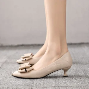 Dames chaussures d’été chaussures pour femmes 2025 Stilito bout pointu talon bas élégant avec nœud remise chaussure confortable vacances 39 Dames chaussures d’été chaussures pour femmes 2025 Stilito bout pointu talon bas élégant avec nœud remise chaussure confortable vacances 39