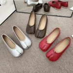 Style japonais Tabi Ninja chaussures femmes confortables en cuir appartements fendu sabot orteil mocassins Femme Mary jean Mocasines dames ballerine chaussure Style japonais Tabi Ninja chaussures femmes confortables en cuir appartements fendu sabot orteil mocassins Femme Mary jean Mocasines dames ballerine chaussure