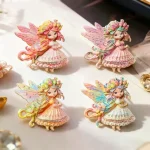 Broches en alliage d’elfe papillon de rêve, 4 couleurs, jolie broche exquise pour fille, pour vêtements pour femmes, épingles de sac à dos, cadeaux Broches en alliage d’elfe papillon de rêve, 4 couleurs, jolie broche exquise pour fille, pour vêtements pour femmes, épingles de sac à dos, cadeaux