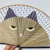 Éventail pliant en bambou motif chat pour femme, joli dessin animé, main de chaton, peignoir gérkimono, déterminer, décor artisanal, style japonais, 1 pièce
