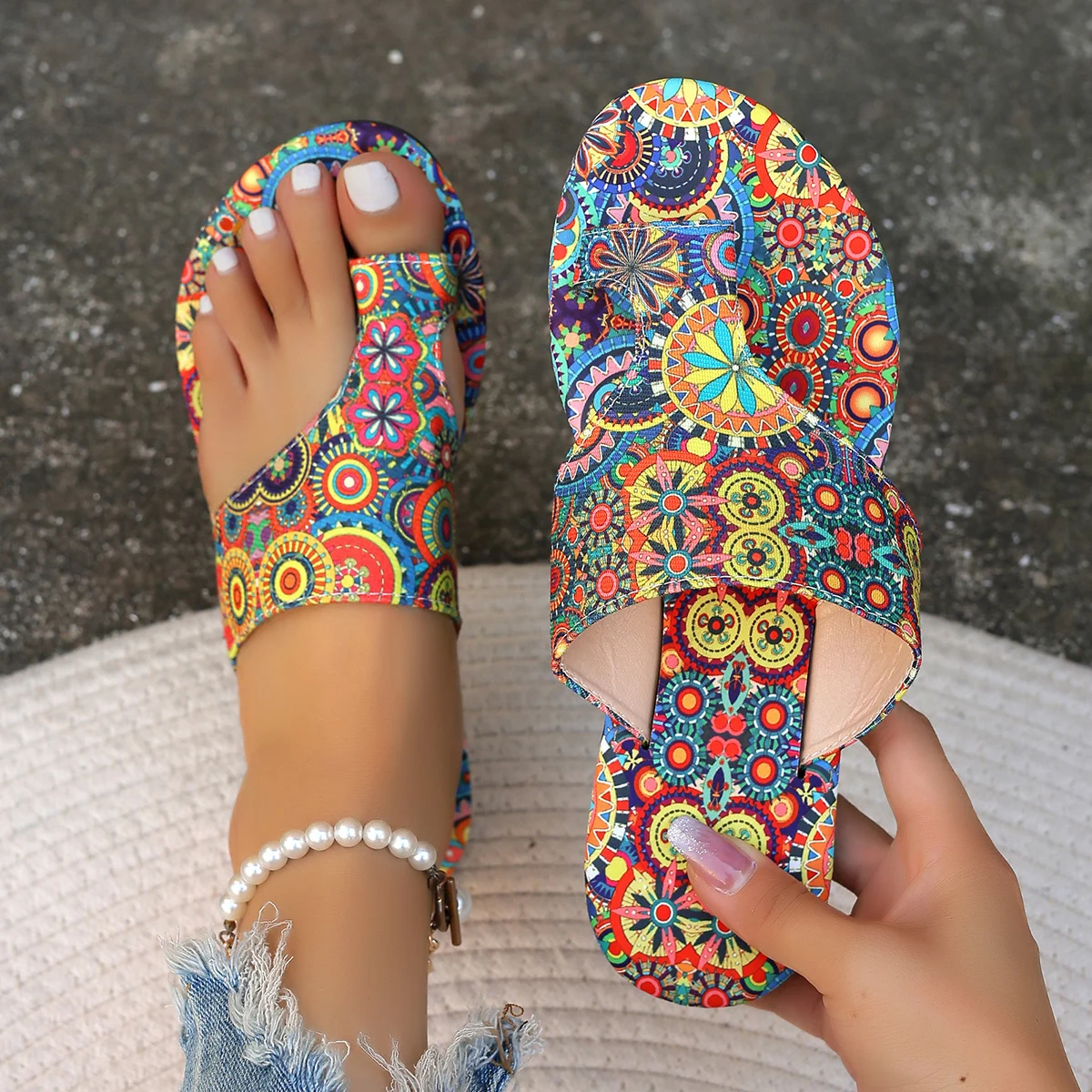 Femmes pantoufles bohème fleur motif sandales décontracté chaussures légères tongs mode grande taille pantoufles maison diapositives femmes Femmes pantoufles bohème fleur motif sandales décontracté chaussures légères tongs mode grande taille pantoufles maison diapositives femmes
