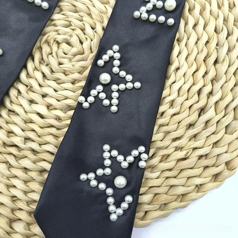 cravate shortie noire pour enfants, pré nouée de perles de fleurs décorées, cravate de chemise polyvalente, accessoire à la mode de style scolaire pour enfants cravate shortie noire pour enfants, pré nouée de perles de fleurs décorées, cravate de chemise polyvalente, accessoire à la mode de style scolaire pour enfants