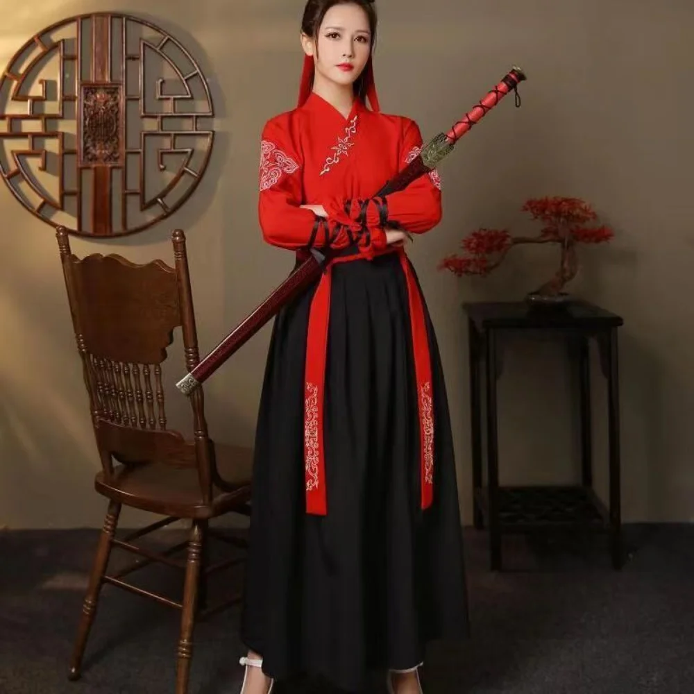 robe hanfu tang kimono brodée de style chinois pour femme, costume de brevwushu, cosplay traditionnel, vêtements financièrement robe hanfu tang kimono brodée de style chinois pour femme, costume de brevwushu, cosplay traditionnel, vêtements financièrement