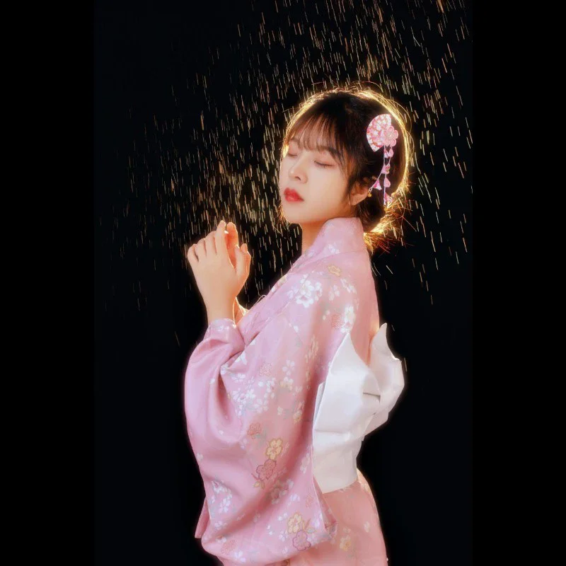 peignoir yukata de style japonais pour femmes, imprimé floral haori, uniforme japonais divin sakura, robe kimono pour filles, costume cosplay, nouvelle collection 2025 peignoir yukata de style japonais pour femmes, imprimé floral haori, uniforme japonais divin sakura, robe kimono pour filles, costume cosplay, nouvelle collection 2025