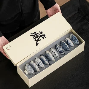 Bols à thé en porcelaine bleue et blanche, petites tasses à thé Kung Fu en céramique, tasse principale unique avec boîte-cadeau, ensemble de service à thé d’emballage 10 pièces/boîte Bols à thé en porcelaine bleue et blanche, petites tasses à thé Kung Fu en céramique, tasse principale unique avec boîte-cadeau, ensemble de service à thé d’emballage 10 pièces/boîte