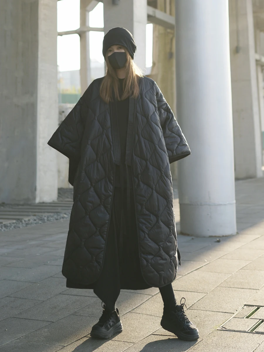 2025 nouveau noir foncé hiver japonais kimono pansement robe ample longue coton rembourré veste hiver chaud long manteau pour les femmes 2025 nouveau noir foncé hiver japonais kimono pansement robe ample longue coton rembourré veste hiver chaud long manteau pour les femmes