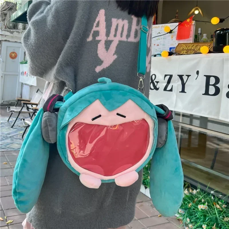 2025 hatsune miku sac à bandoulière nouveau sac à dos mignon anime fille en peluche dessin animé kawaii sac à dos étudiant sac paquet enfants cadeaux jouets 2025 hatsune miku sac à bandoulière nouveau sac à dos mignon anime fille en peluche dessin animé kawaii sac à dos étudiant sac paquet enfants cadeaux jouets