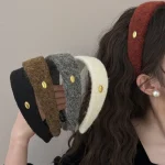1 bandeaux floues de Style coréen pour femmes, bandeaux tricotés doux avec Logo doré, accessoires de cheveux tendance pour un usage quotidien et une fête