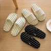 pantoufles de maison rayées de style japonais pour femmes, pantoufles d'intérieur légères et antidérapantes, douces et confortables, diapositives de chambre de couple