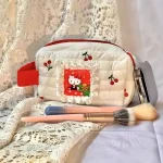Kawaii trousse de maquillage sac de rangement mignon Kt modèle Portable grande capacité stockage trousse de toilette Kawaii filles cadeau d’anniversaire Festival Gif Kawaii trousse de maquillage sac de rangement mignon Kt modèle Portable grande capacité stockage trousse de toilette Kawaii filles cadeau d’anniversaire Festival Gif