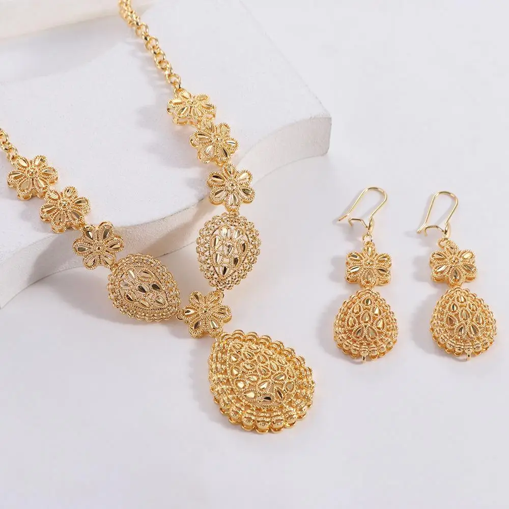 24k or dubai ensembles de bijoux cadeaux dubaï inde style couleur or collier boucle d'oreille ensemble grande fleur forme africaine ensembles de bijoux de mariée 24k or dubai ensembles de bijoux cadeaux dubaï inde style couleur or collier boucle d'oreille ensemble grande fleur forme africaine ensembles de bijoux de mariée