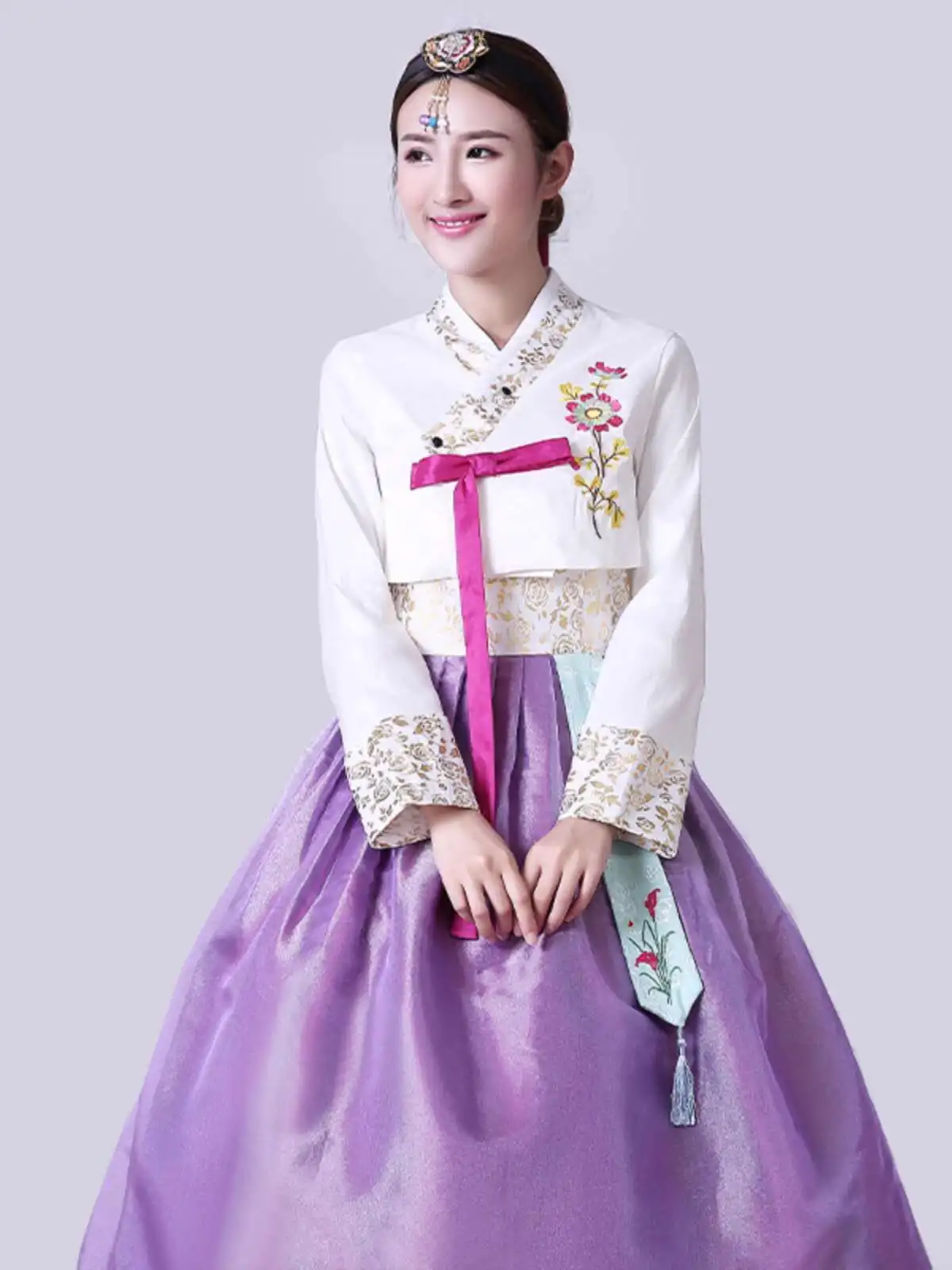 ensemble hanbok de cour pour femmes, nouveau style coréen, fleur brodée, robe de mariée coréenne, robe de danse de spectacle ensemble hanbok de cour pour femmes, nouveau style coréen, fleur brodée, robe de mariée coréenne, robe de danse de spectacle