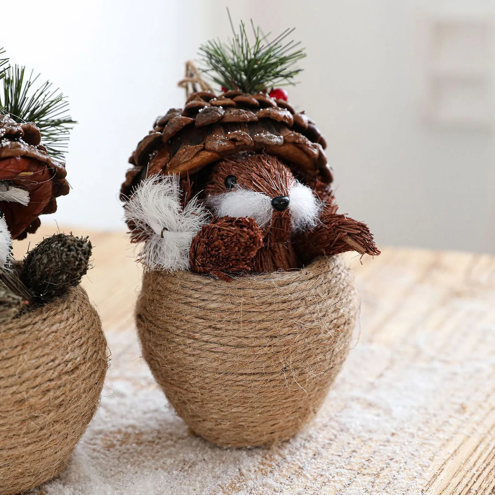 corde de chanvre écureuil en bois faite à la main, artisanat, ornements de bureau, décoration rustique de noël, cadeau de vacances créatif corde de chanvre écureuil en bois faite à la main, artisanat, ornements de bureau, décoration rustique de noël, cadeau de vacances créatif