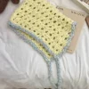 japonais fait à la main au crochet contrasté tricoté pull chapeau mignon à lacets couvre chef laine épaisse montrant le visage petite casquette de bombardier