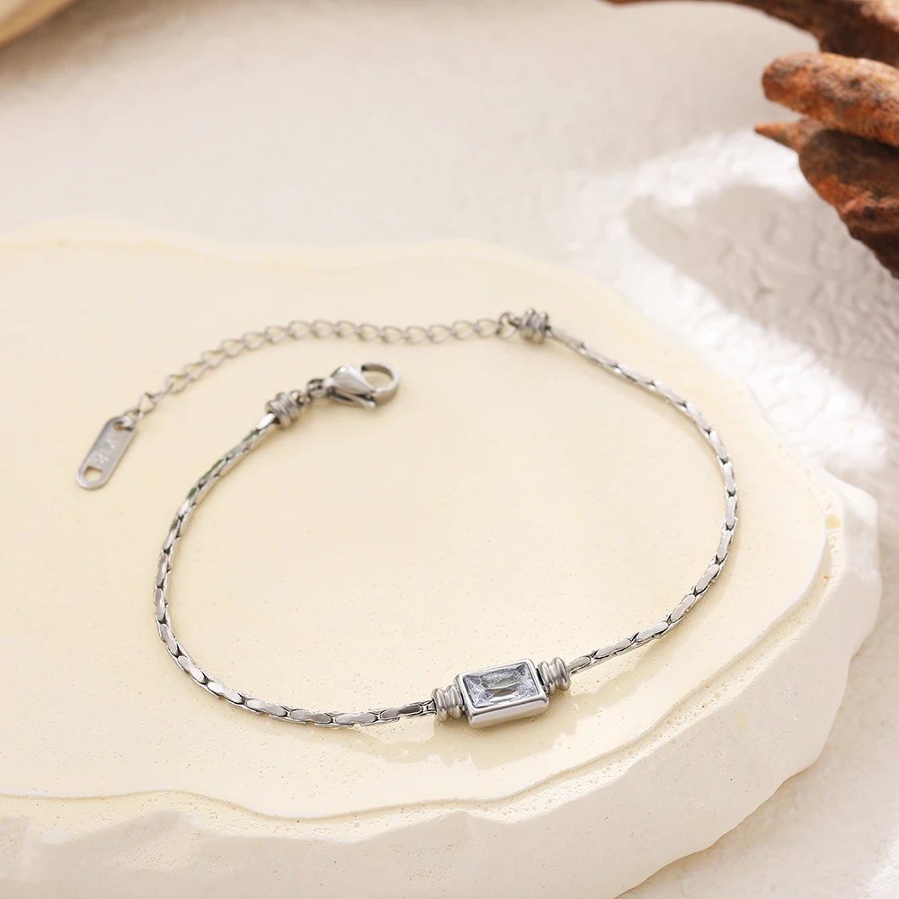 vintage hiphop 18k plaqué or carré cristal bange bracelet pour femmes en acier inoxydable étanche brillant zircon bracelets bijoux vintage hiphop 18k plaqué or carré cristal bange bracelet pour femmes en acier inoxydable étanche brillant zircon bracelets bijoux