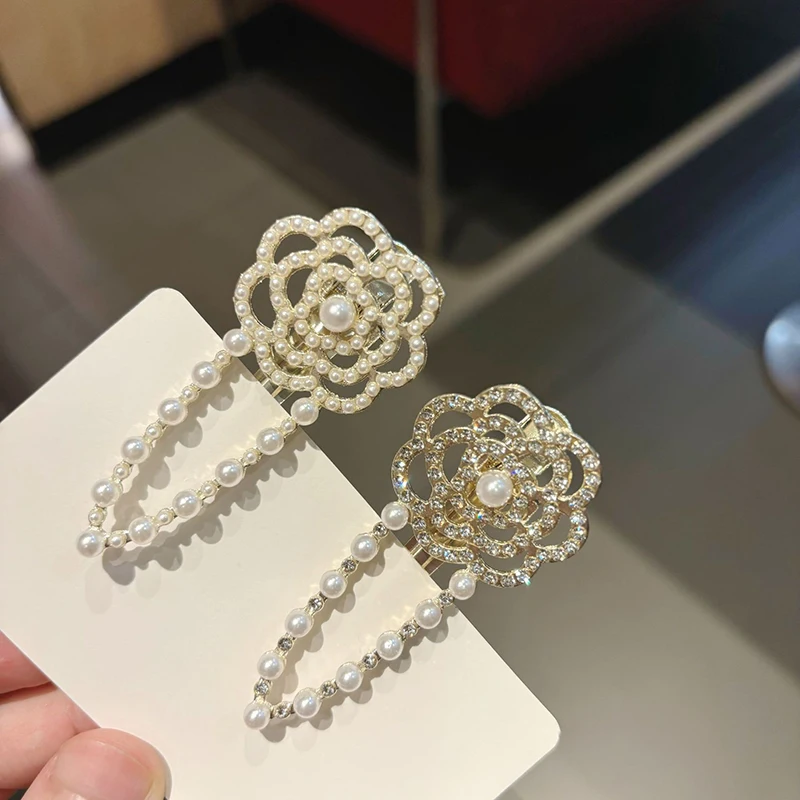 pince à cheveux camélia en perles et strass de style coréen, pince à bec de canard latéral en perles, frange cassée pour femmes, accessoires pour cheveux pince à cheveux camélia en perles et strass de style coréen, pince à bec de canard latéral en perles, frange cassée pour femmes, accessoires pour cheveux