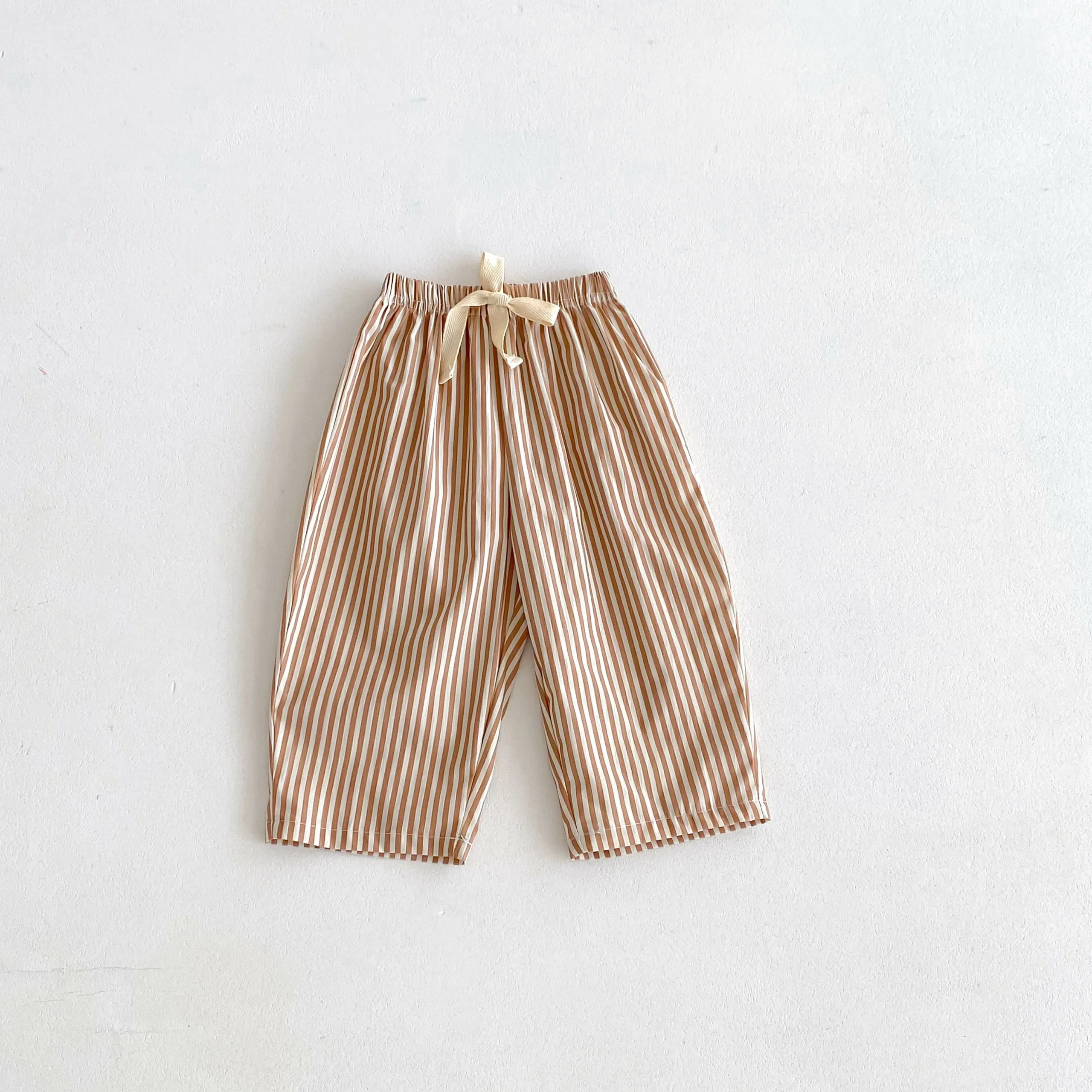 pantalon rayé à la mode pour enfants, vêtements d'été fins, amples et décontractés, sarouel pour enfants en bas âge, costume pour garçons et filles, pantalon long pantalon rayé à la mode pour enfants, vêtements d'été fins, amples et décontractés, sarouel pour enfants en bas âge, costume pour garçons et filles, pantalon long