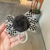 ruban noir, petit nœud à carreaux parfumé, broche à pampilles en perles de camélia, broche à nœud papillon deuil noir