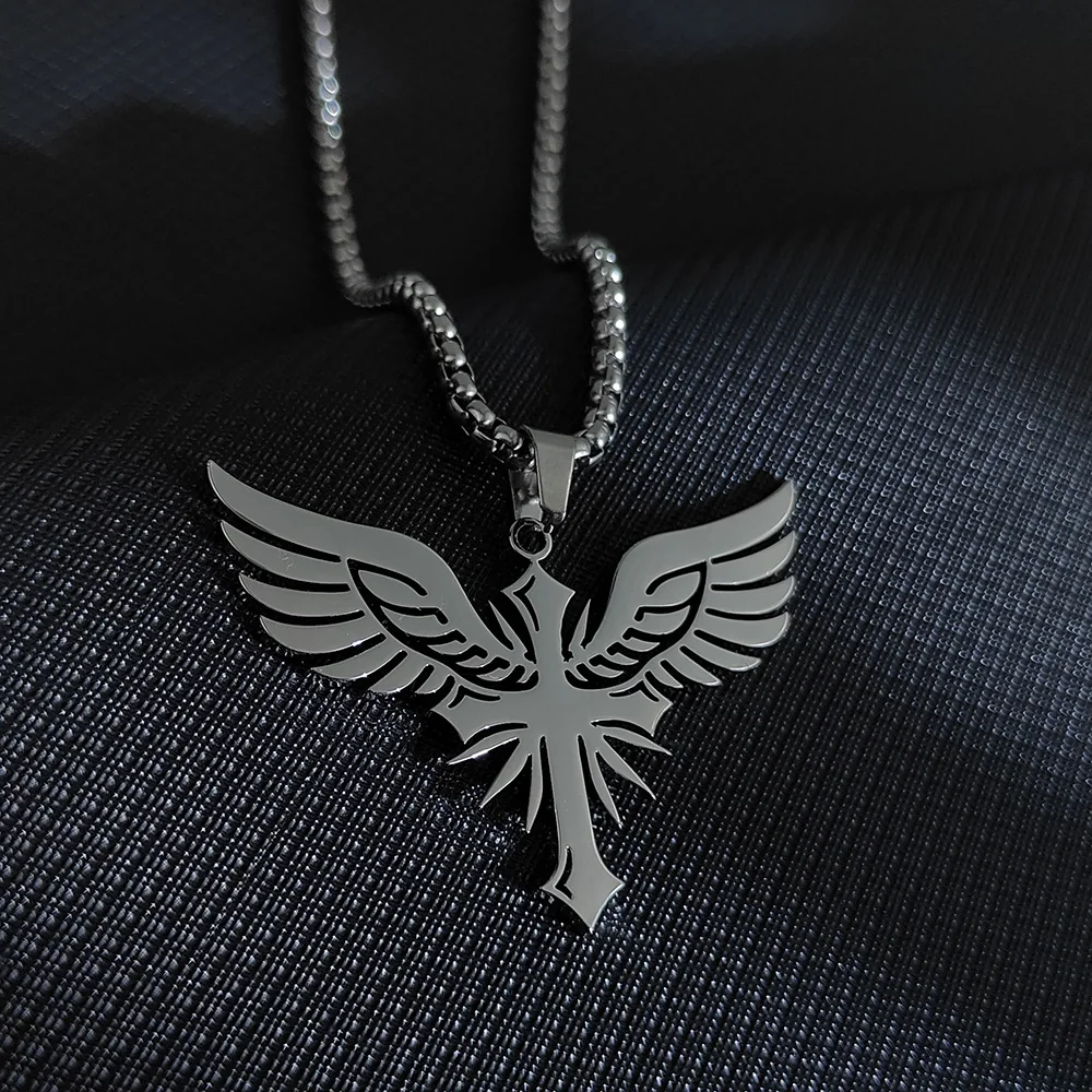 Collier d’oiseau de feu de phénix en acier inoxydable, plaqué or véritable, pendentif d’oiseau de feu de couleur 18 carats, bijoux de film chaud pour hommes et femmes, vente en gros Collier d’oiseau de feu de phénix en acier inoxydable, plaqué or véritable, pendentif d’oiseau de feu de couleur 18 carats, bijoux de film chaud pour hommes et femmes, vente en gros