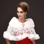 Châle en dentelle forale creuse en fausse fourrure blanche pour patients de mariage, cape avec biscuits structurée, manteau court, haussement d&rsquo;épaules d&rsquo;hiver, robe de soirée