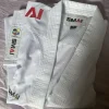 karaté officiel gi smai kumite wkf approuvé kumite gi logo rouge karaté gi uniformes unisexe rouge/bleu/blanc broderie d'épaule