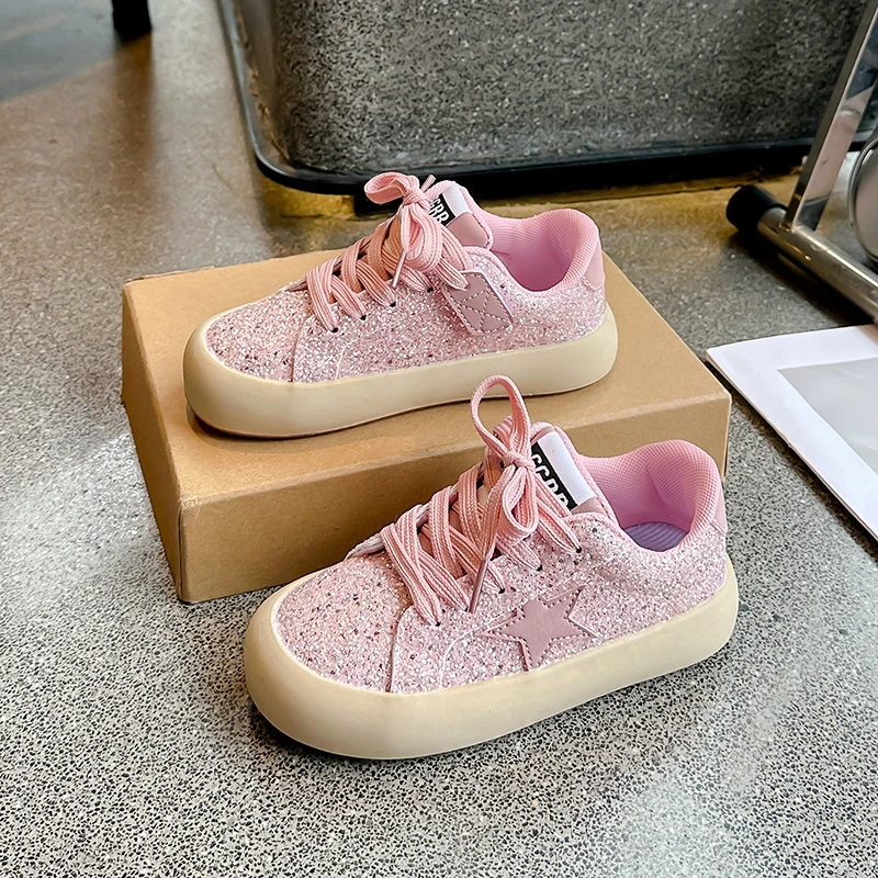 chaussures pour filles 2024 printemps nouveau décontracté polyvalent petites filles étoiles baskets printemps et automne chaussures de sport pour enfants chaussures pour filles 2024 printemps nouveau décontracté polyvalent petites filles étoiles baskets printemps et automne chaussures de sport pour enfants