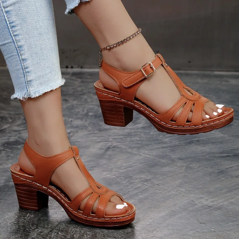 sandales à talons hauts pour femmes 2025summer nouvelles sandales à talons compensés sandales en cuir rétro dames sandales à plate forme décontractée sandalias mujer sandales à talons hauts pour femmes 2025summer nouvelles sandales à talons compensés sandales en cuir rétro dames sandales à plate forme décontractée sandalias mujer