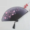 1 éventail de fleurs de cerisier florales vintage avec œuvres d'art roses et violettes, éventail à main portable léger pour la danse hanfu