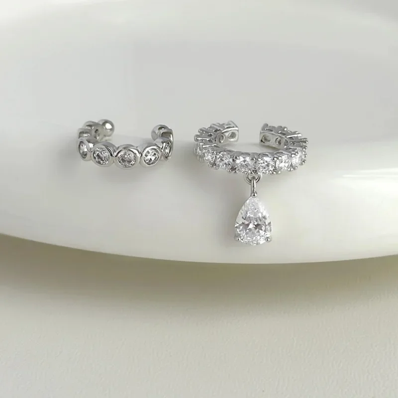 boucles d'oreilles à clip en perles de zircone pour femmes, couleur argent, manchette d'oreille géométrique sans piercing, bijoux cadeaux pour filles boucles d'oreilles à clip en perles de zircone pour femmes, couleur argent, manchette d'oreille géométrique sans piercing, bijoux cadeaux pour filles