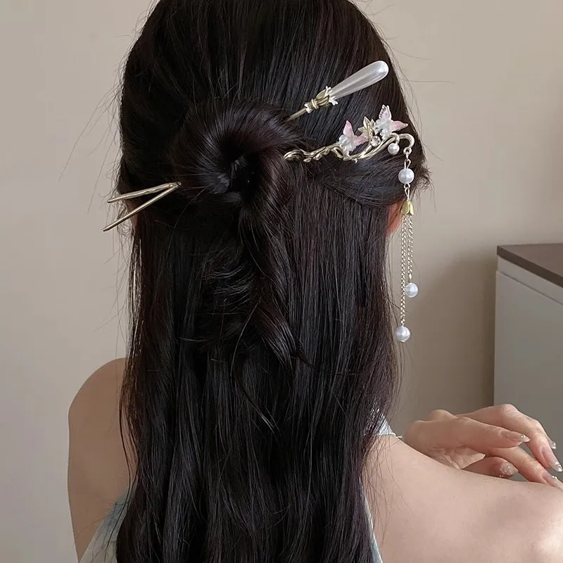 Épingles à cheveux à fleurs en alliage rétro, fourchettes à cheveux à pampilles de style chinois romantique, accessoires pour cheveux hanfu élégants adaptés à un usage quotidien Épingles à cheveux à fleurs en alliage rétro, fourchettes à cheveux à pampilles de style chinois romantique, accessoires pour cheveux hanfu élégants adaptés à un usage quotidien