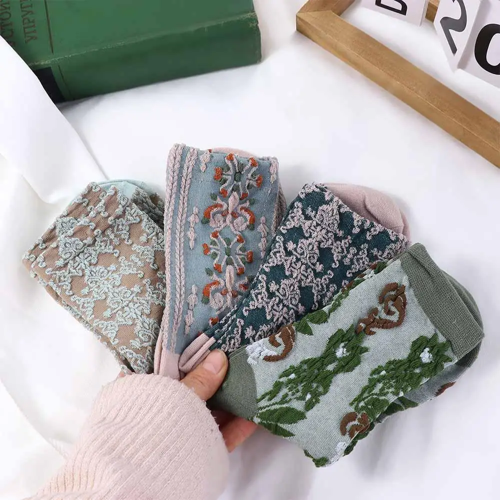 chaussettes lolita rétro à fleurs chaudes, en coton imprimé pour filles, chaussettes jacquard, bonneterie de style collégial, chaussettes de style coréen, bonneterie à tube central chaussettes lolita rétro à fleurs chaudes, en coton imprimé pour filles, chaussettes jacquard, bonneterie de style collégial, chaussettes de style coréen, bonneterie à tube central