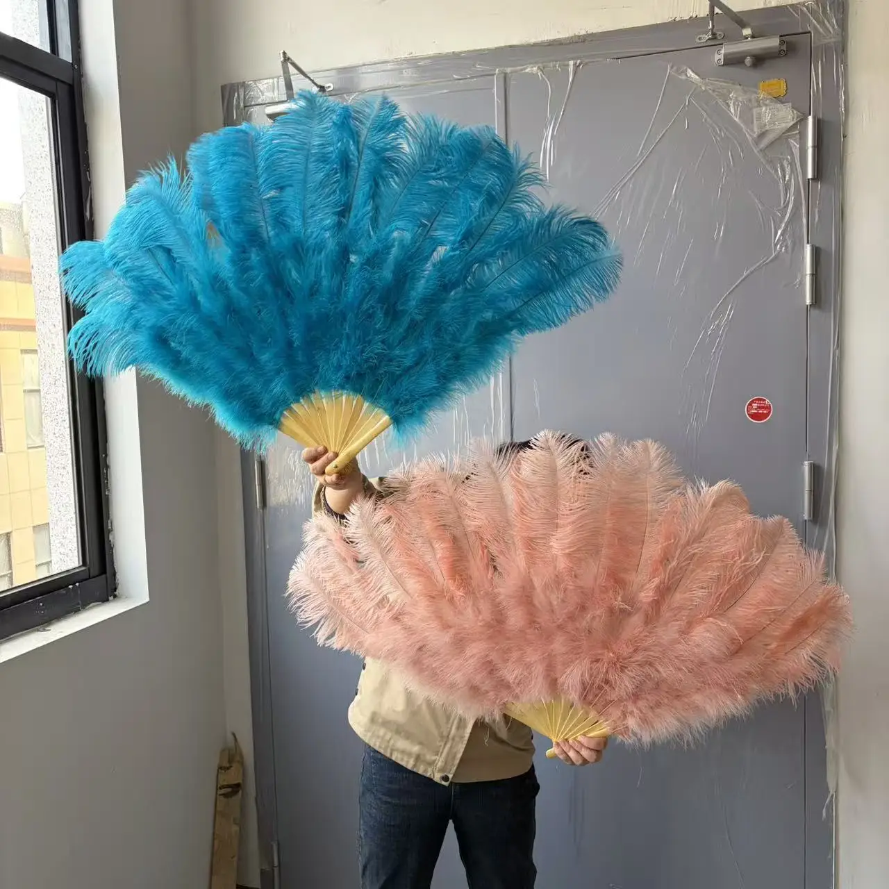grand éventail personnalisé en plumes d'autruche kaki, 100cm, accessoires de danseuse pour spectacle sur scène, 13 barres, pliable grand éventail personnalisé en plumes d'autruche kaki, 100cm, accessoires de danseuse pour spectacle sur scène, 13 barres, pliable