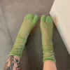 1 paire de chaussettes confortables à deux orteils pour femmes, ultra fines, respirantes, japonaises, harajuku tabi sox, couleur bonbon, maille fendue