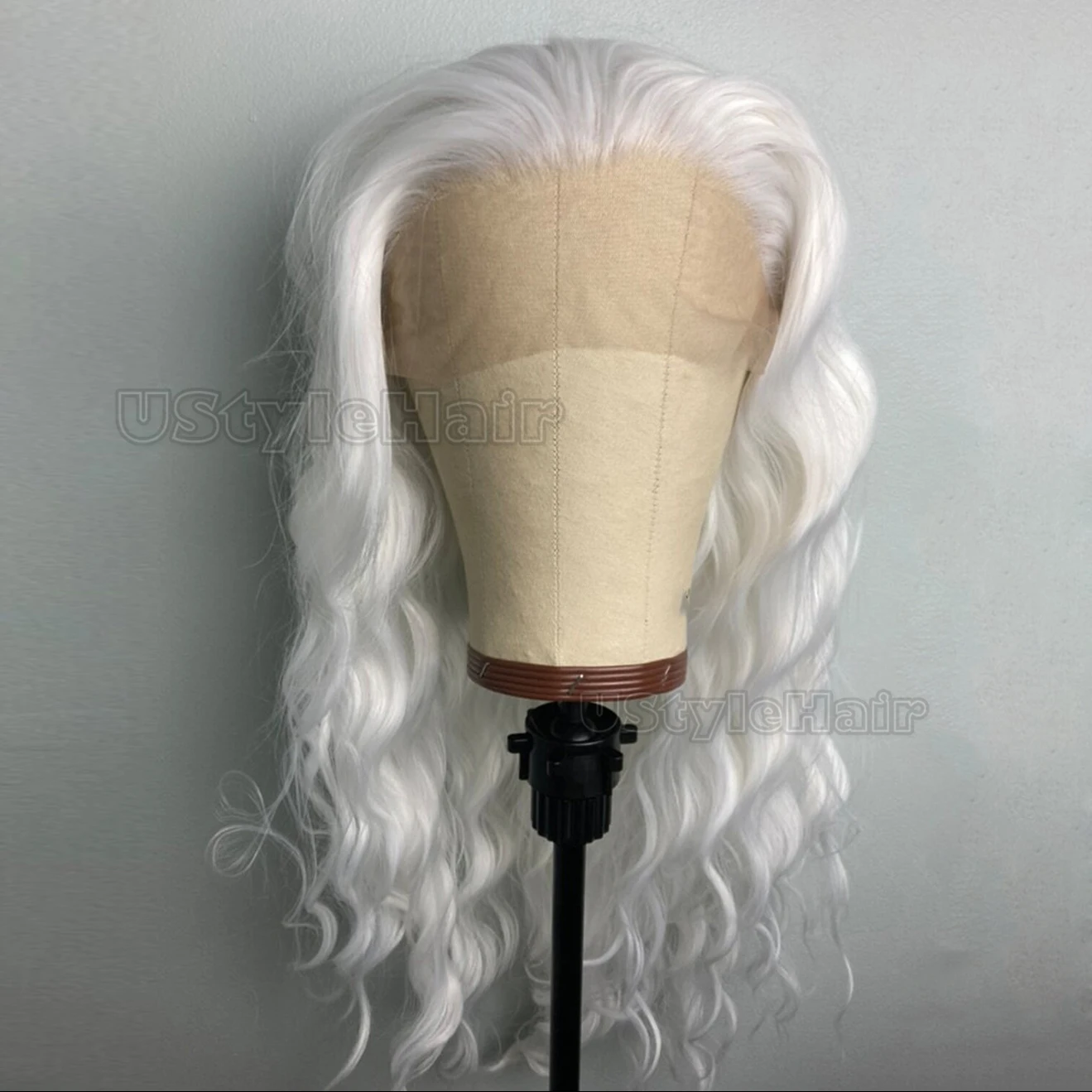 perruque lace front wig synthétique ondulée blanche, 13x4, longue, sans colle, usage quotidien, perruques de cosplay résistantes à la chaleur pour femmes perruque lace front wig synthétique ondulée blanche, 13x4, longue, sans colle, usage quotidien, perruques de cosplay résistantes à la chaleur pour femmes