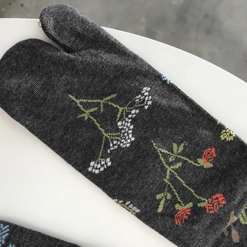 chaussettes en coton à bout fendu pour femme, élégantes, rétro, motifs floraux végétaux, doux, tube central à deux orteils, tabi sox, printemps automne chaussettes en coton à bout fendu pour femme, élégantes, rétro, motifs floraux végétaux, doux, tube central à deux orteils, tabi sox, printemps automne