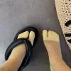 1 paire de chaussettes confortables à deux orteils pour femmes, Ultra-fines, respirantes, japonaises, Harajuku Tabi Sox, couleur bonbon, maille fendue 1 paire de chaussettes confortables à deux orteils pour femmes, Ultra-fines, respirantes, japonaises, Harajuku Tabi Sox, couleur bonbon, maille fendue